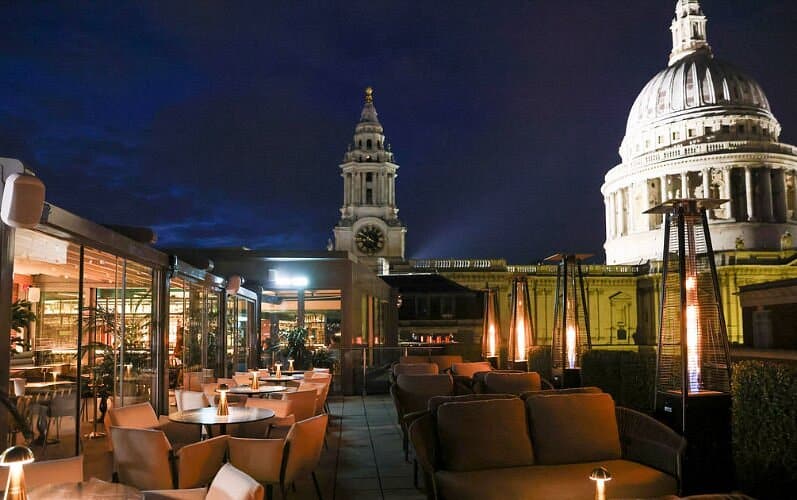 Sabine-skyline-terrace