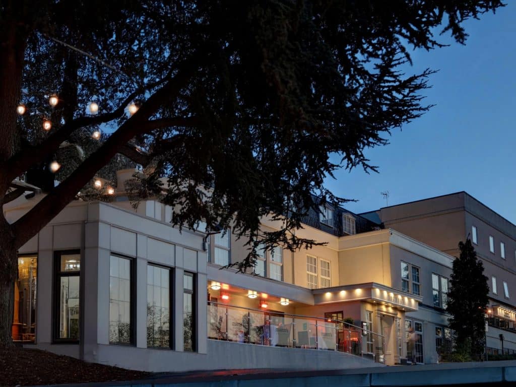 Crowne Plaza East Midlands Airport External