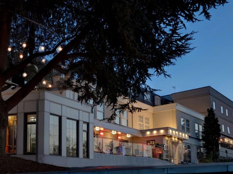 Crowne Plaza East Midlands Airport External